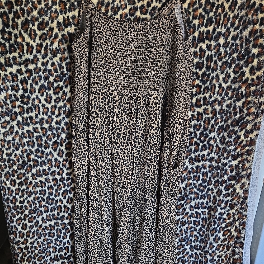 Old Navy Leopard Print Cami Dress - Tan & Black - Picture 3 of 3